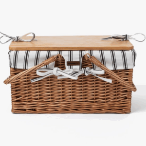 Villa Wicker Picnic Basket with Cotton Lining
